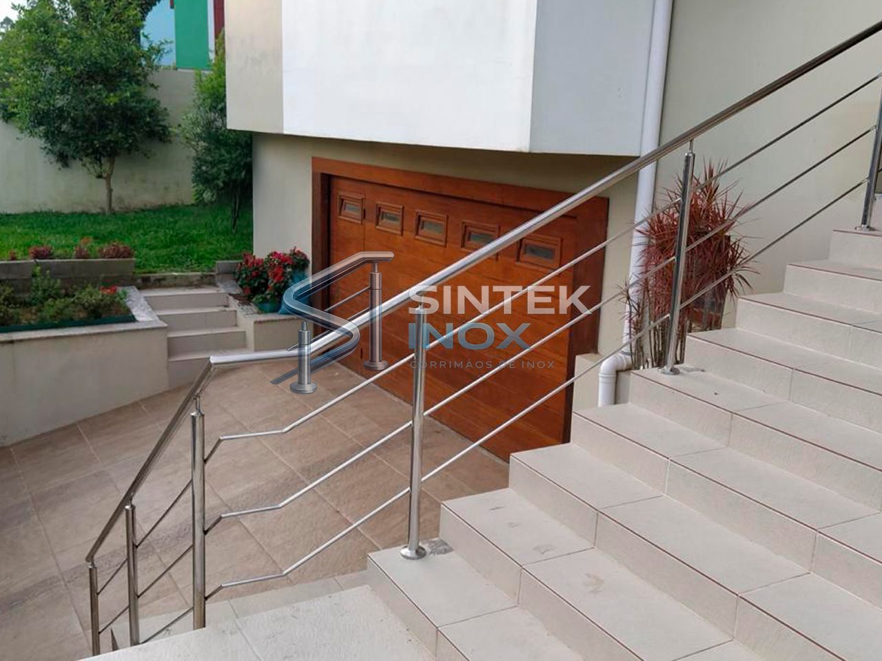 Corrimão de inox para escada externa